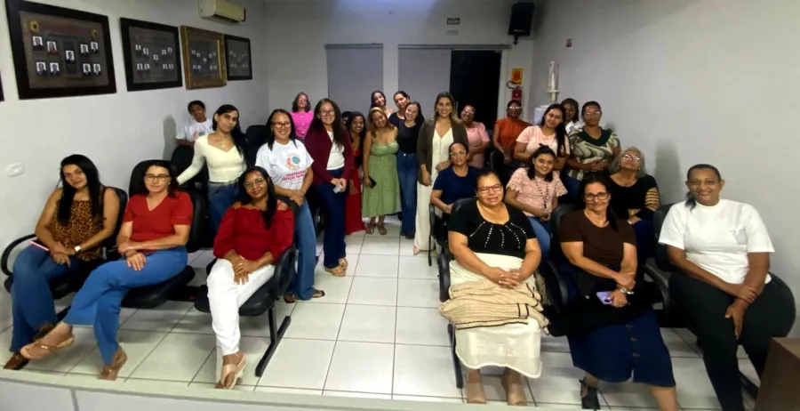 Sessão do filme “A Escolha de Ficar” emociona mulheres na Câmara Municipal de Paraíso das Águas
